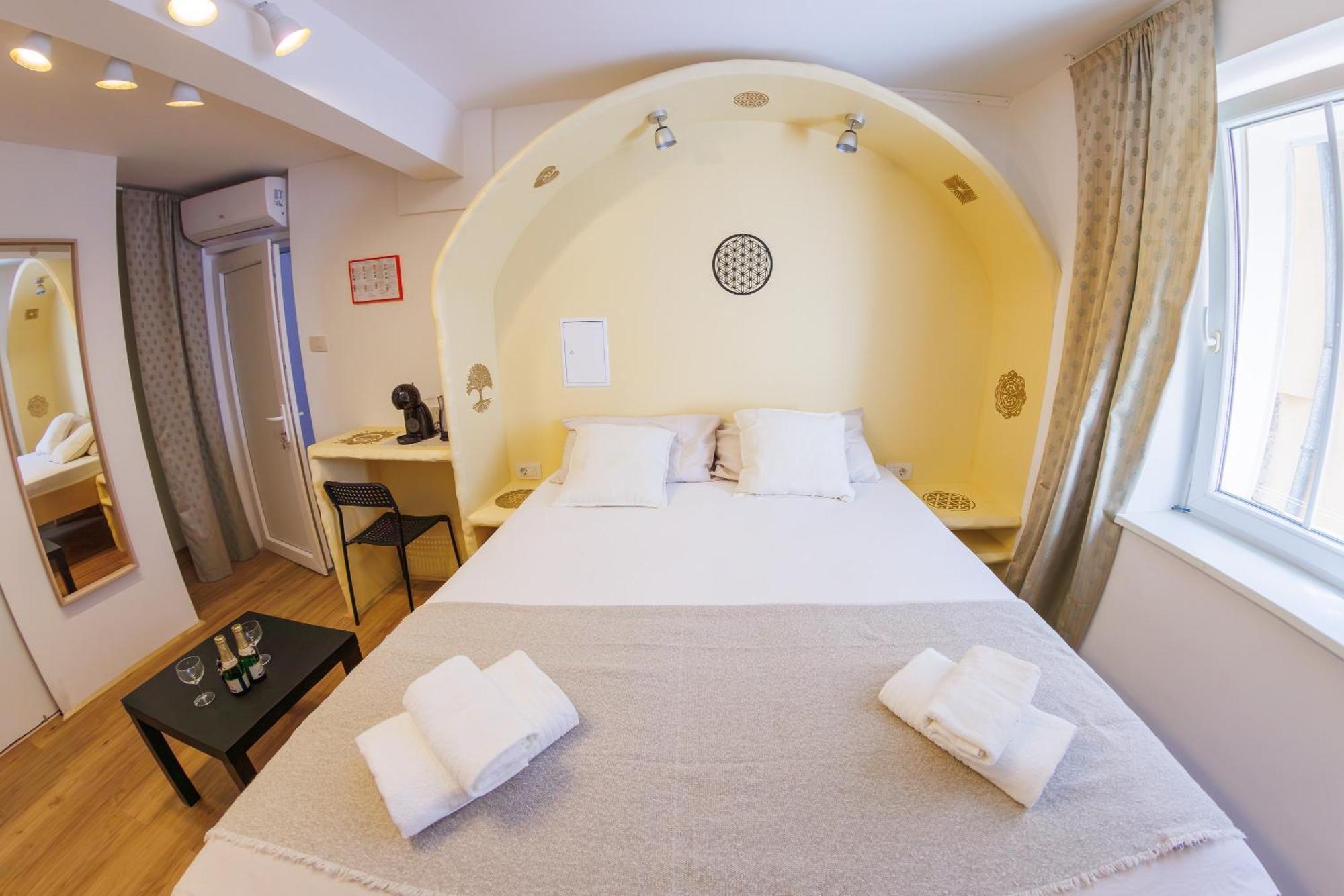 Plutus Apartments And Rooms With Free Parking Koper Eksteriør bilde
